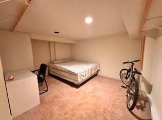 1622 Avondale Ave, Vancouver, BC V6M1S1