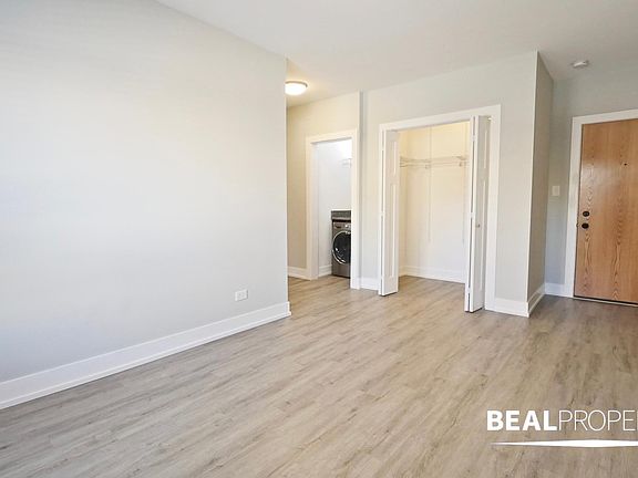 5th image of 715 W Brompton Ave #68BT