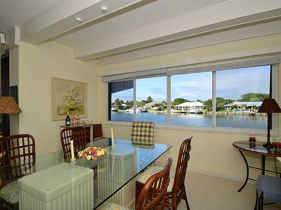 3rd image of 1101 Spyglass Ln