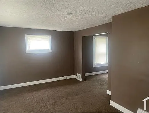 3 bed, 1040 sqft, $1,200 — Photo 4