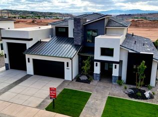 2848 Woodrow Ln, Washington, UT 84780