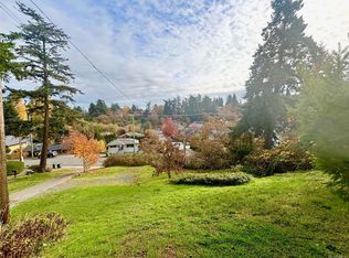 3904 Wilkinson Rd, Saanich, BC V8Z5A2