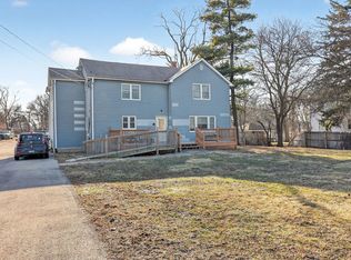 325 Oldfield Rd, Downers Grove, IL 60516