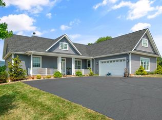 617 Hale St, Pearisburg, VA 24134