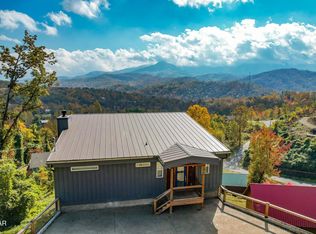 732 Beanstalk Rd, Gatlinburg, TN 37738
