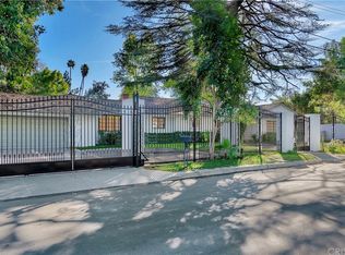 5100 Calenda Dr, Woodland Hills, CA 91367
