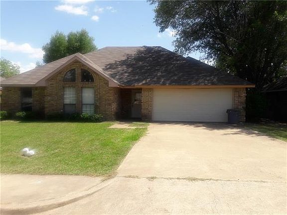 2nd image of 104 Driftwood Ln