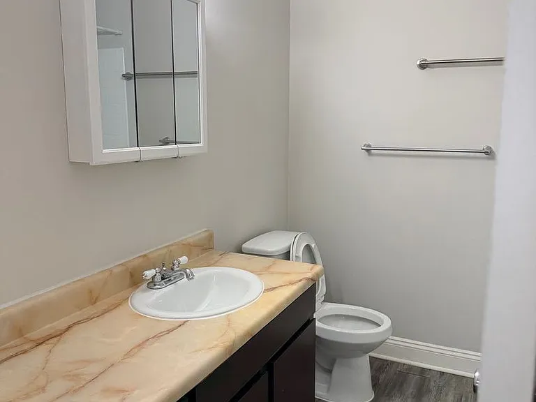 Foxfire West Apartments — Photo 37