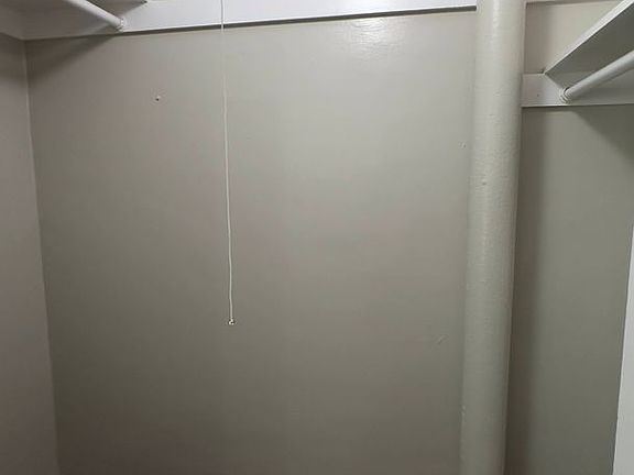 5th image of 2450-2460 Cedar Ave #5006