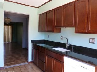 15 Woodland Ave, Bloomfield, CT 06002