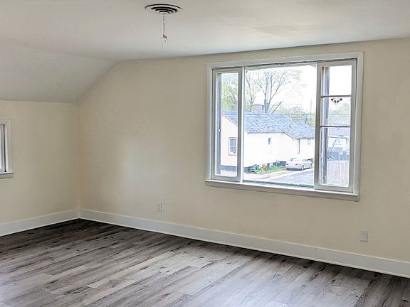3rd image of 1225 Sanford St APT 2