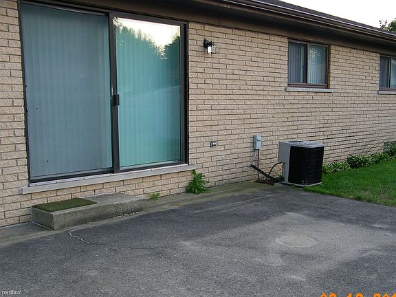 2nd image of 41475 Harvard Dr