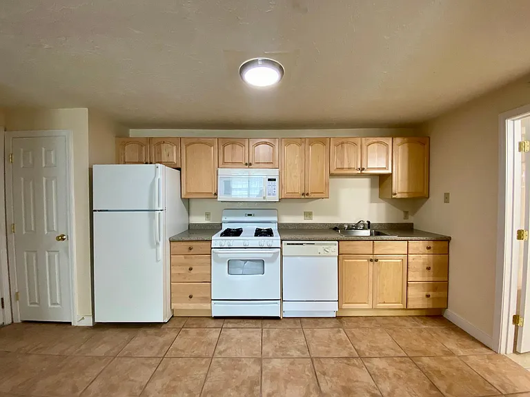 62 Nason St #2 — Photo 4