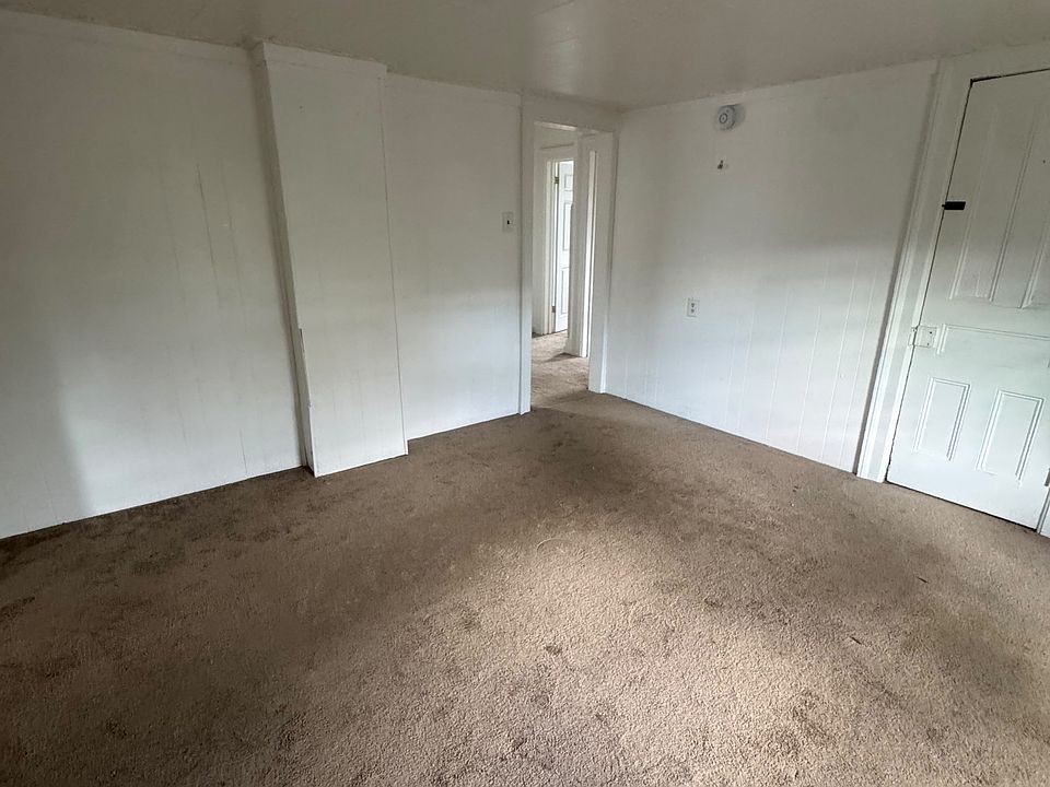 1st image of 11 Pulver Ave #2
