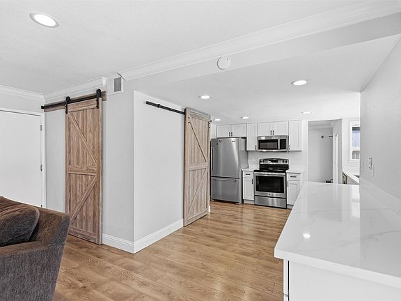 4th image of 470 Edwards St