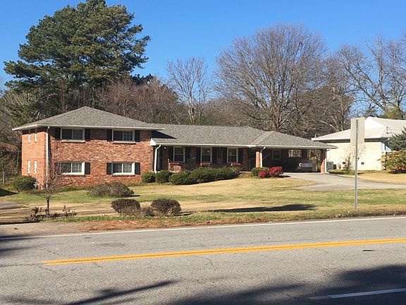 3rd image of 1714 Brockett Rd