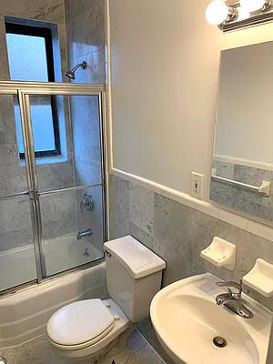 Rented by Mercer Real Estate | media 27