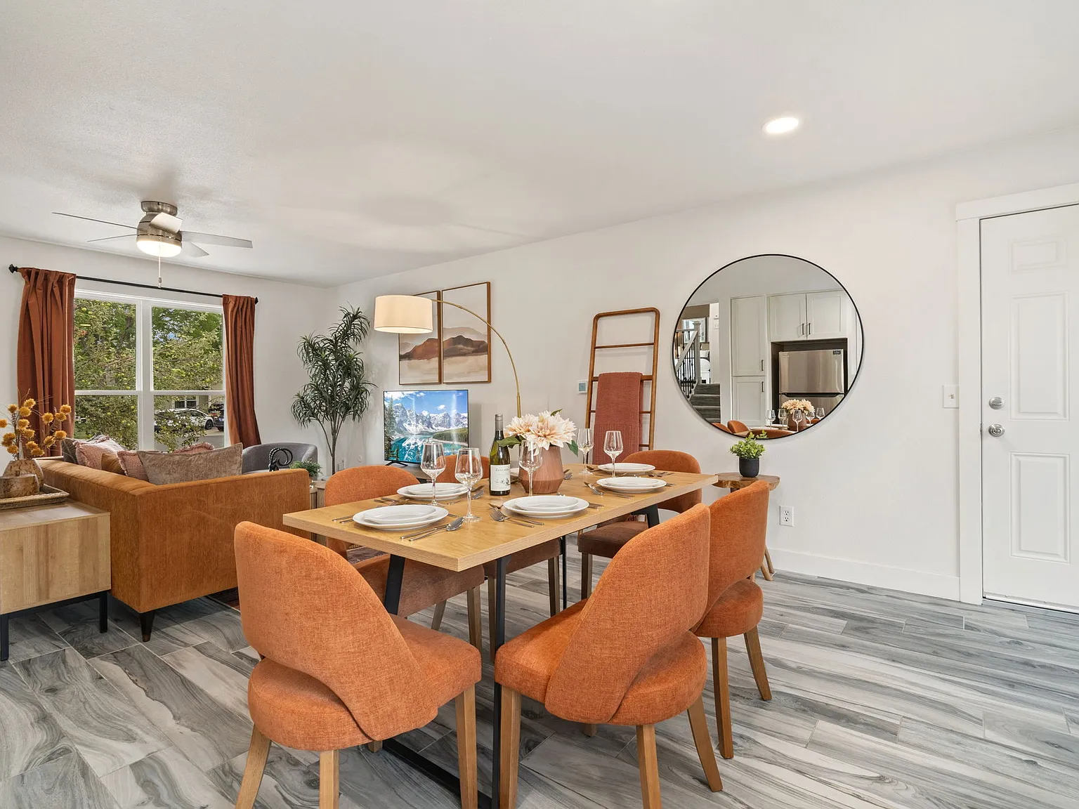 4 bed, 1320 sqft, $3,600 — Photo 3