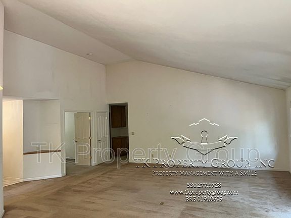 5th image of 109 Ascot Pl