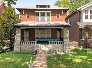 3651 Dover Pl, Saint Louis, MO 63116