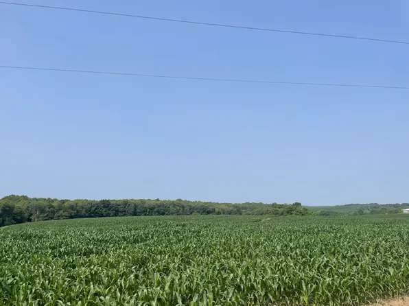 941 Nubia Rd, Westmoreland, TN 37186