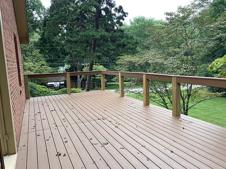7942 Lake Vista Dr — Photo 46