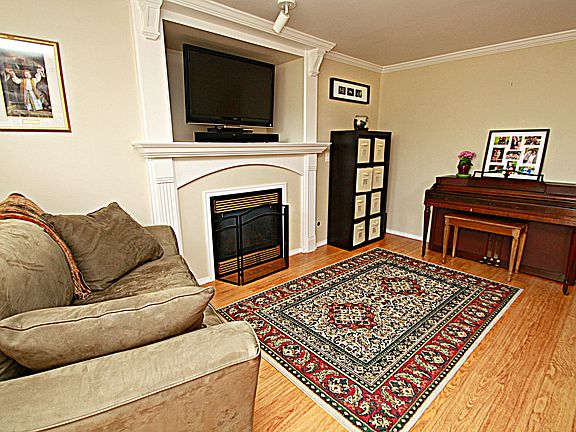 3rd image of 5129 Francis Ct SE