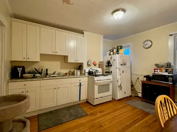6 Reeds Ct APT 3, Somerville, MA 02145