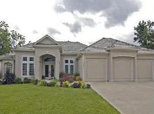 621 NE Rushbrook Dr, Lees Summit, MO 64064