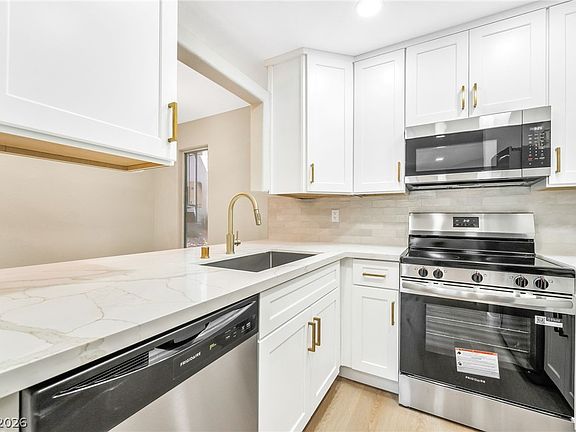 5th image of 601 Cabrillo Cir Unit 431