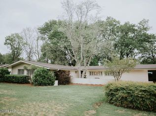 7 Morningside Dr, Indianola, MS 38751