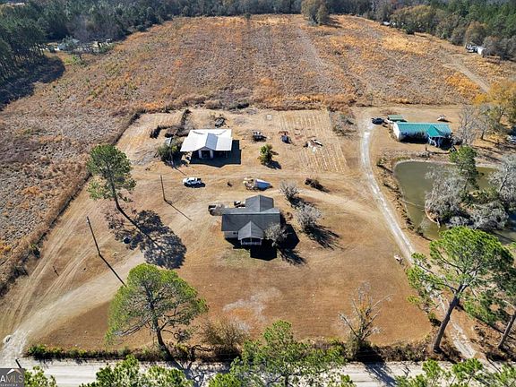 3rd image of 3411 Floyd Dr