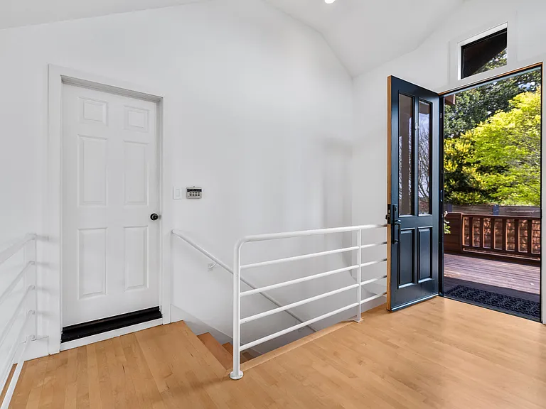 985 W California Ave — Photo 27