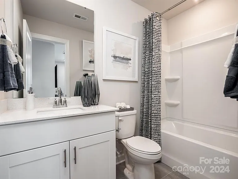 325 Cranford Dr — Photo 7
