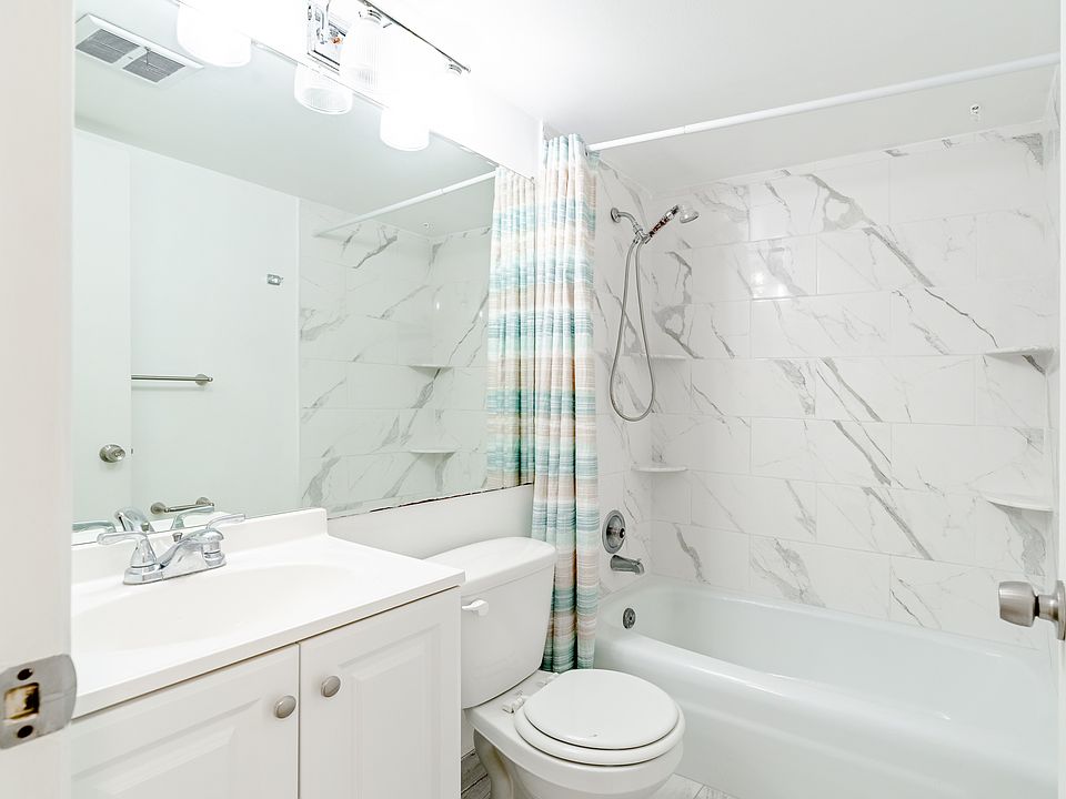 1st image of 1799 N Highland Ave #156