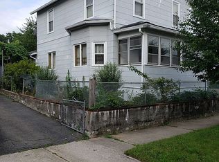 19 Rapalus St, Springfield, MA 01151