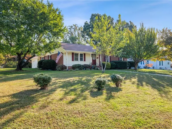 1716 Noble Pl, Greensboro, NC 27408