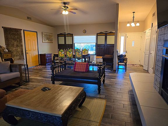 2nd image of 100 Gunsight Hills Dr