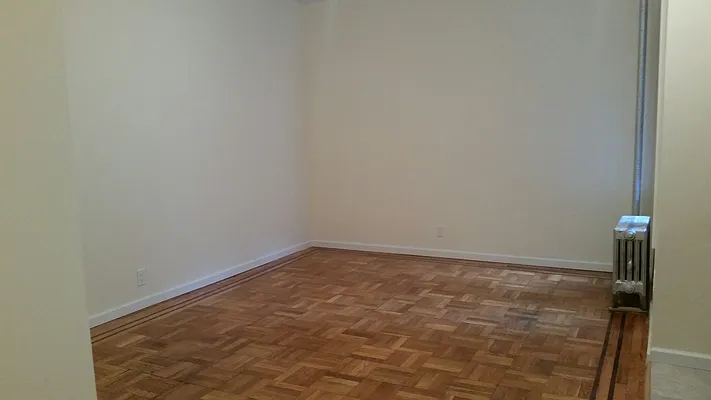 Rented by Lang Realty LLC | media 8