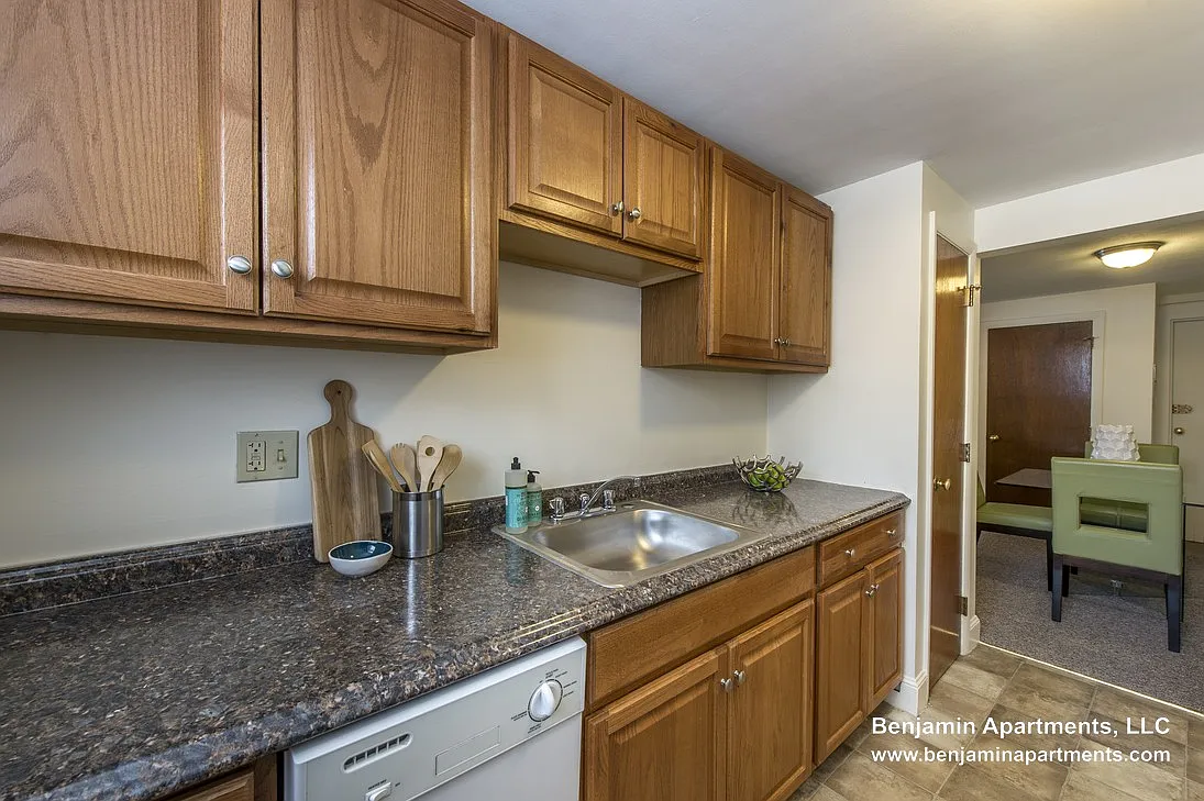 1 bed, $2,200 — Photo 4
