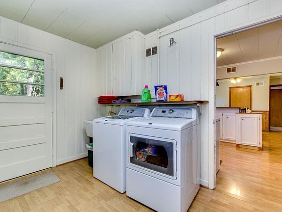 4th image of 715 Berwood Ave