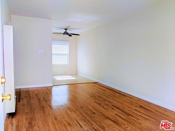 2nd image of 2430 Ocean Park Blvd