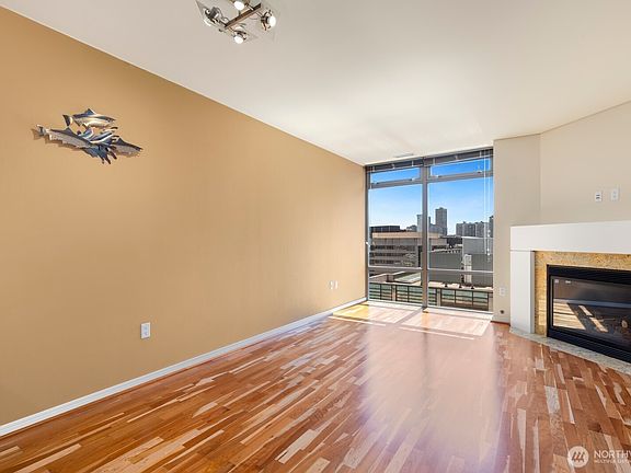 3rd image of 819 Virginia Street #2606