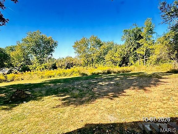 27th image of 9857 Lilac Dr