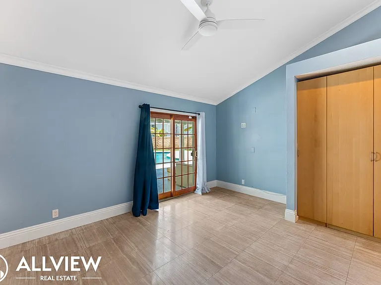 24911 Luton St — Photo 14