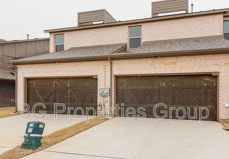 913 Ponds Edge Ln — Photo 30