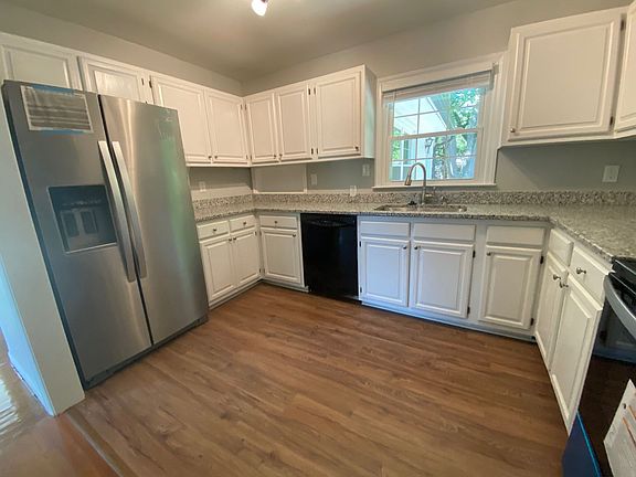 4th image of 3420 Canterbury St