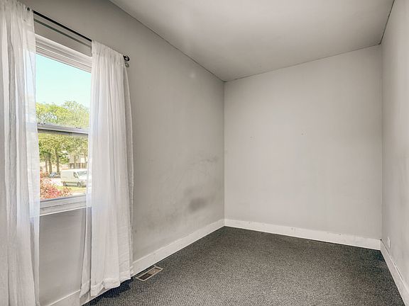 5th image of 14322 S Blaine Ave