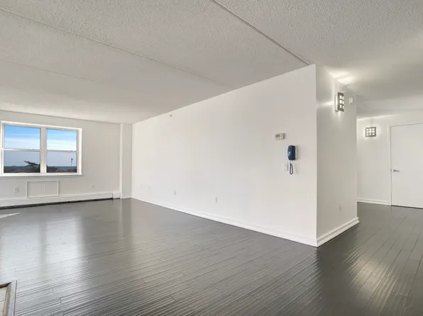 79-14 Rockaway Beach Avenue image 12 of 25