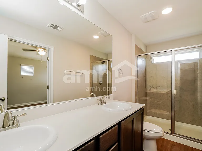 8105 Cottage Rose Dr — Photo 10